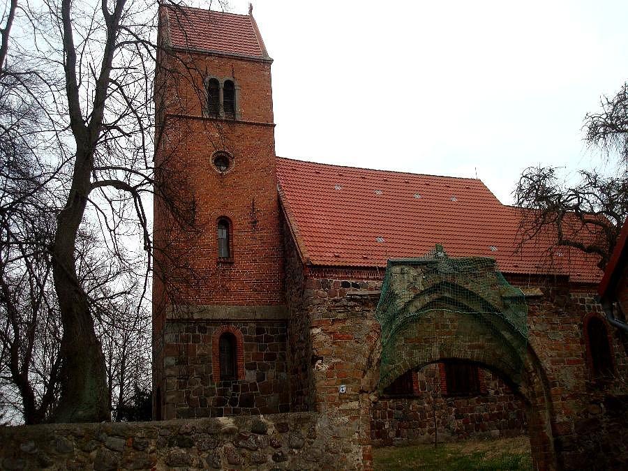 Kościół z XIII w. w Radekow