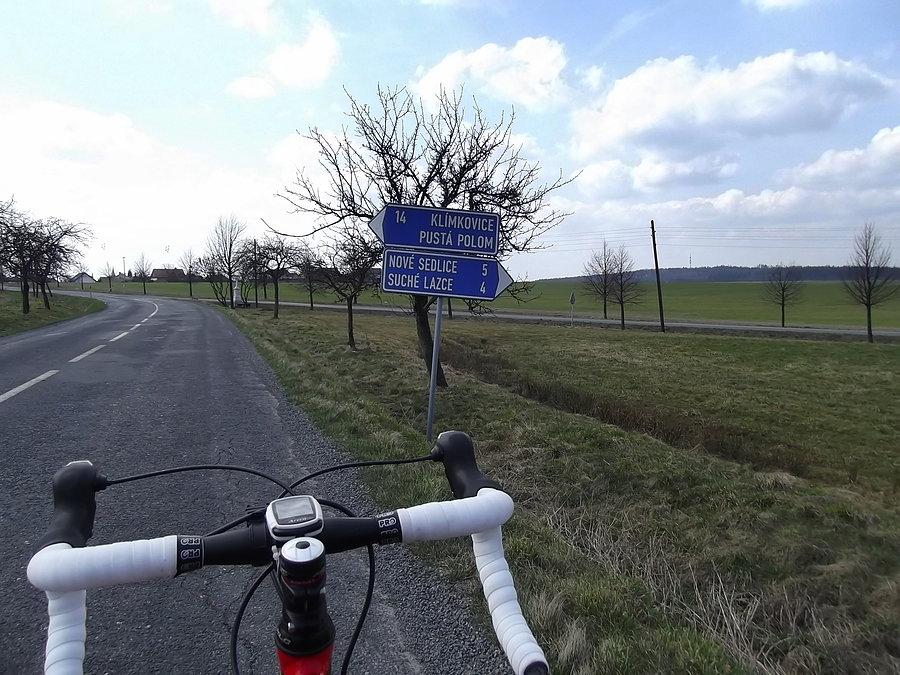 Pusta Polom. Skręcam w prawo i przez Mokre Lazce do Háj ve Slezsku