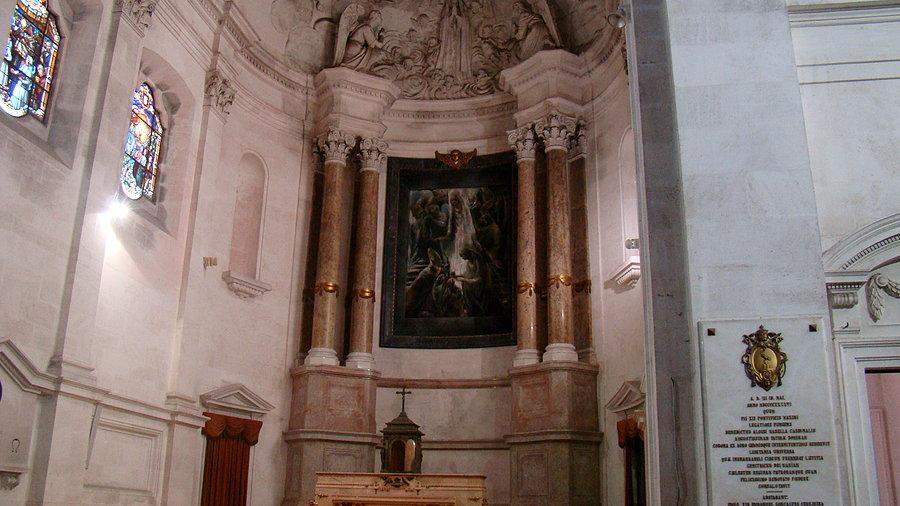 Wnetrze sanktuarium