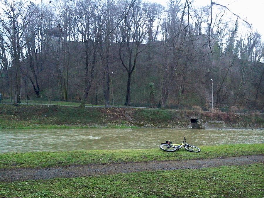 Wzgórze zamkowe z czeskiego brzegu Olzy