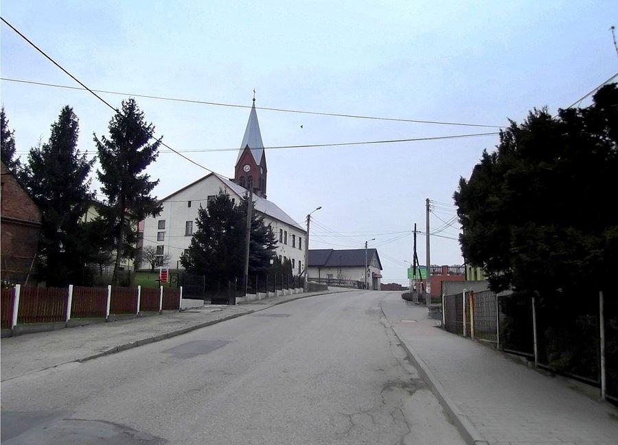 Lubomia. Teraz do Rzuchowa po dziurawym asfalcie