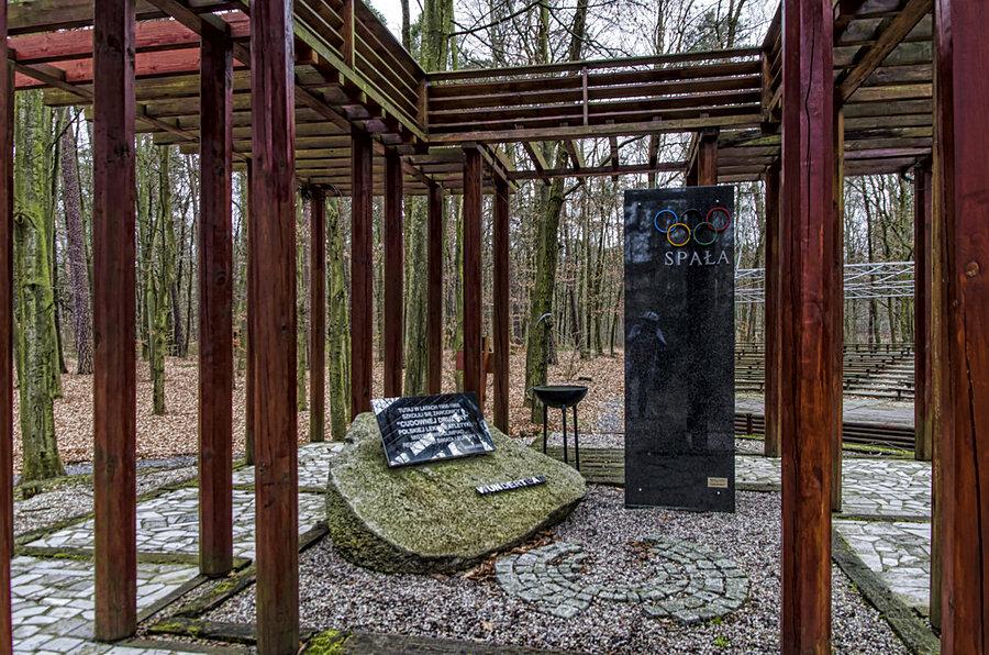 Pomnik wewnątrz