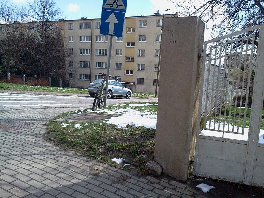 Na osiedlu znalazłem słupek graniczny Cieszyna z XIX w