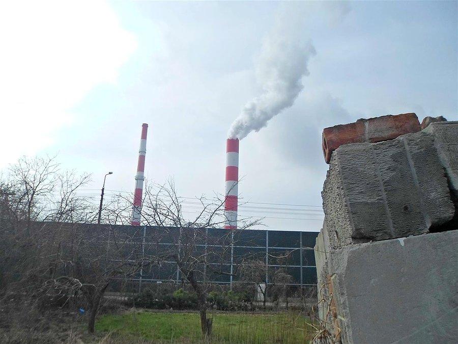 Kominy dymią