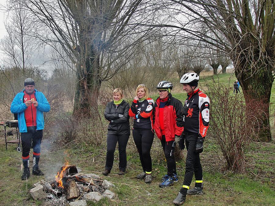 Spotkanie z ekipą PTTK Szuwarek w Wiercinach. Na trasie wycieczki - jesteśmy na miejscu