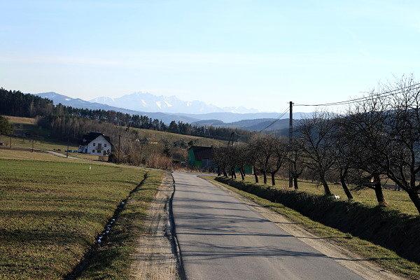 Widok z drogi nad Przyszową