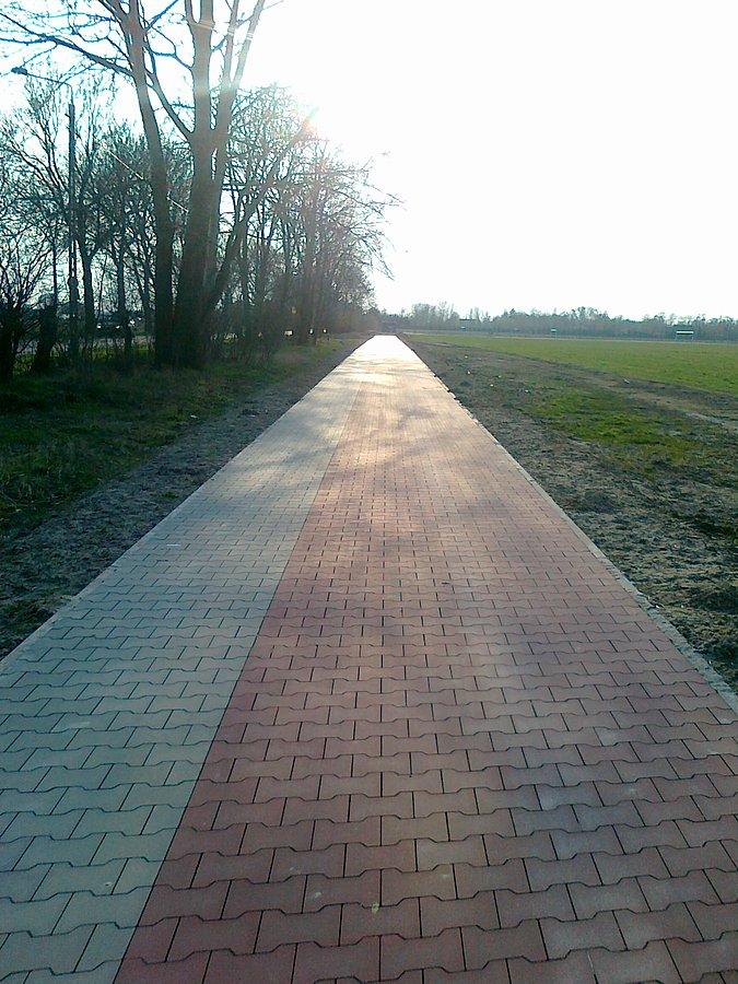 Nowy ( też ruchomy) fragment ddr na drodze Strzykuły-Kaputy