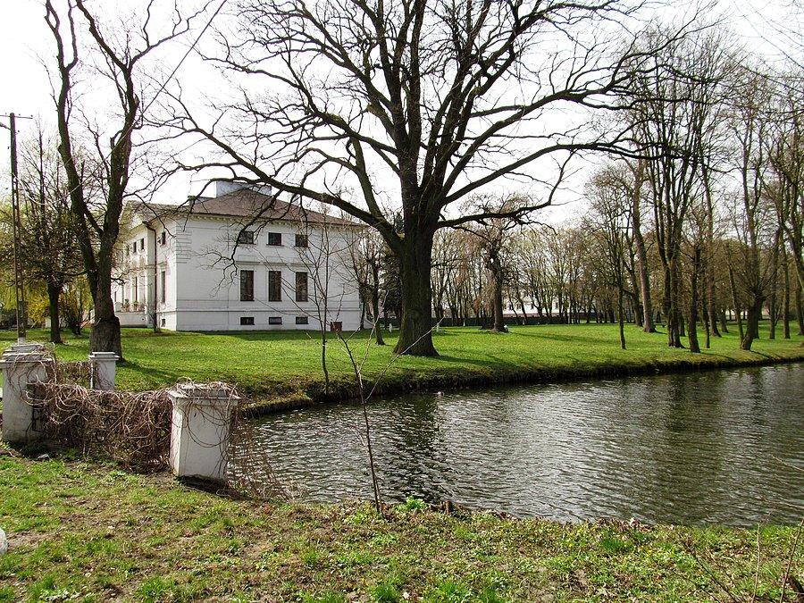Kiernozia - Pałac Łączyńskich