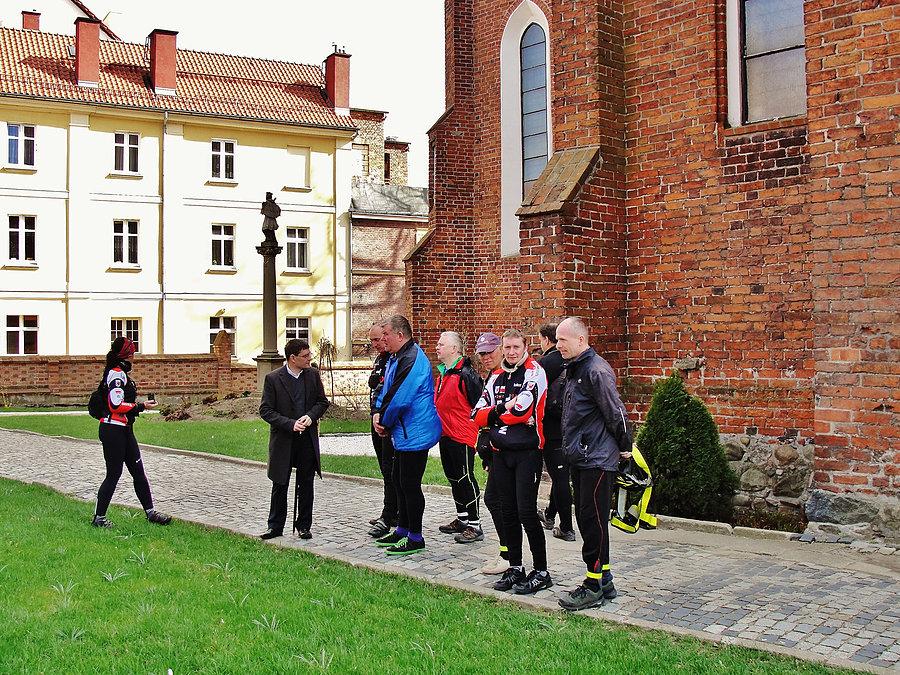 Wycieczka do Gniewu. Zwiedzanie kościoła i ognisko.Jesteśmy na miejscu.Kościół Św. Mikołaja