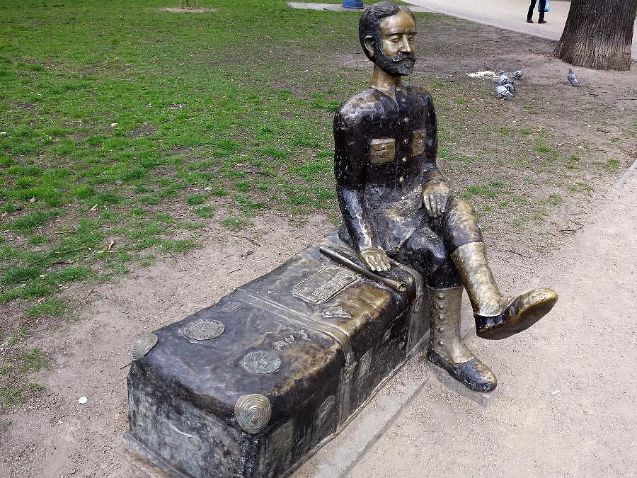 Pomnik Jana Czekanowskiego na pl. Andersa w Szczecinie