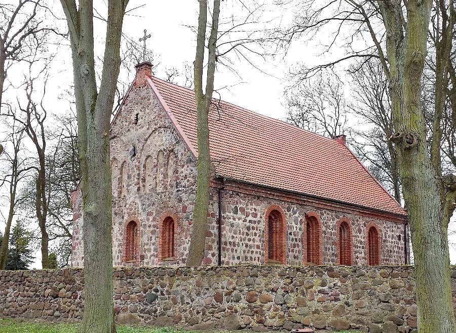 Kościół filialny p.w. Stanisława Kostki z pocz. XIV w w Barnisław
