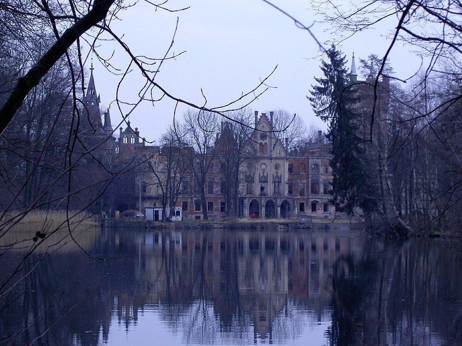 Pałac w Kopicach