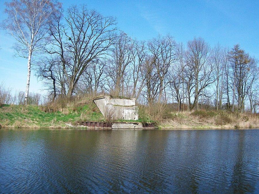 No i kolejne ruiny po moscie nad kanałem gliwickim