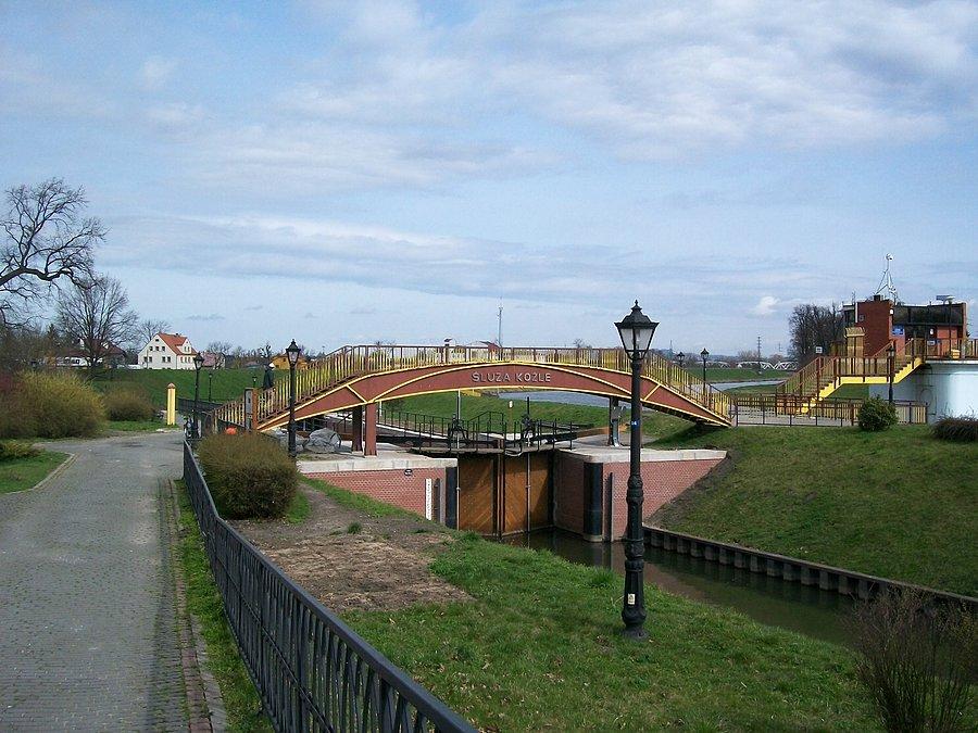 Wyremontowana zabytkowa śluza w Koźlu