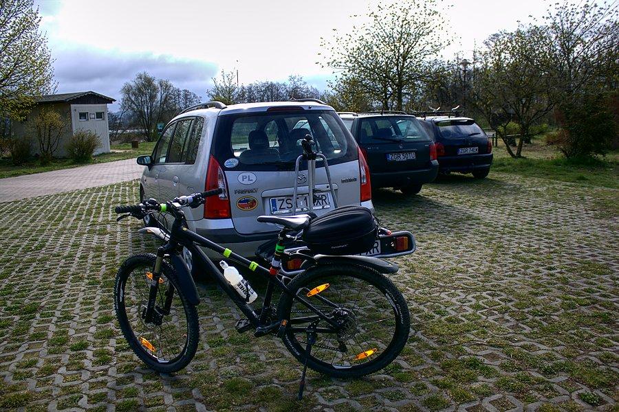 Na parkingu w Mescherin