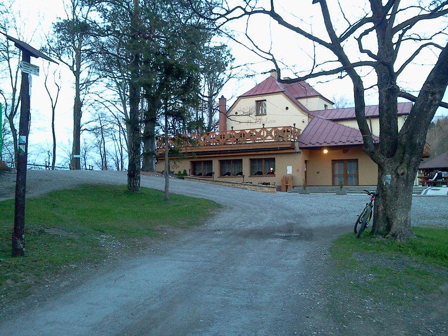Restauracja pod Tułem (dawne schronisko PTTK)
