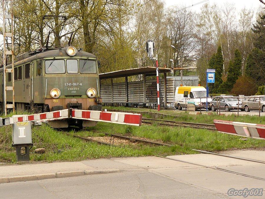 ET41-067 - początek długiego sznura wagoników ;)