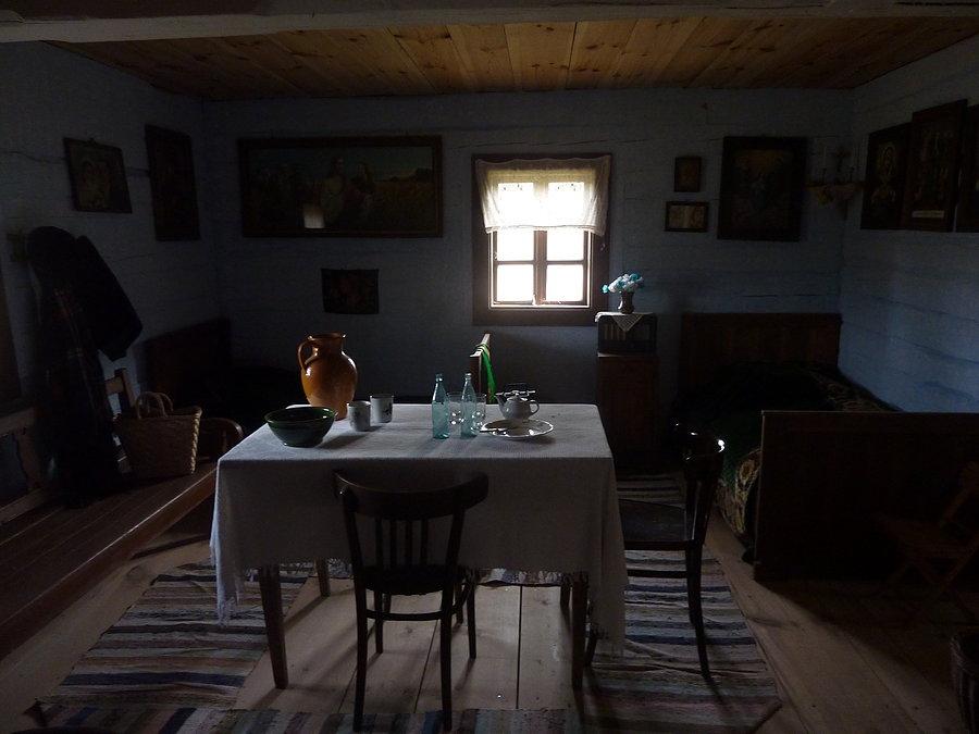 Wnętrze jednej z chałup