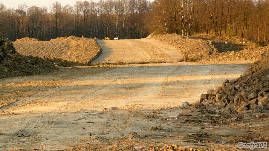 Buduje się nowa droga na Zabrzańskiej Strefie Ekonomicznej