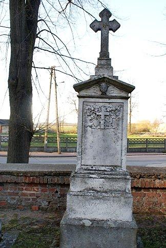 Nagrobek nr. 3