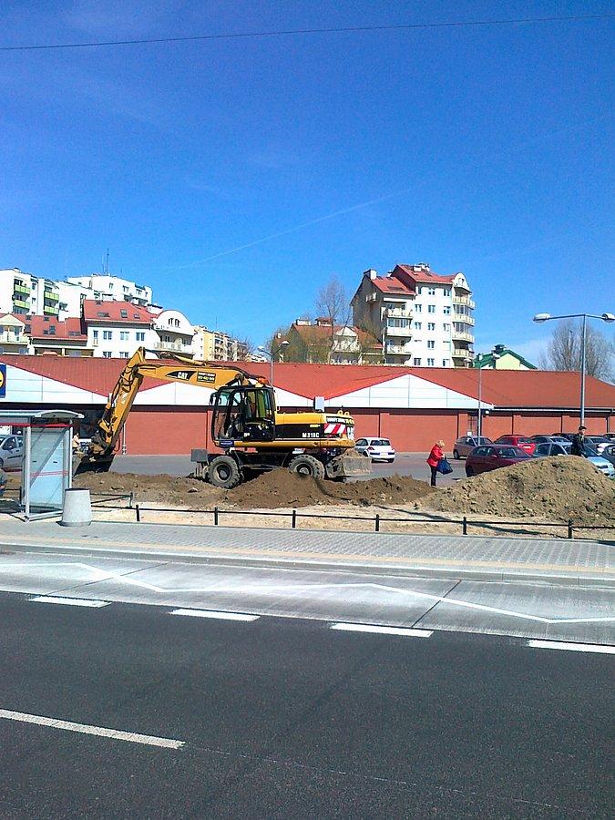Zdjecie już po przejażdżce. Ostatnie prace przy Powstańców Śląskich