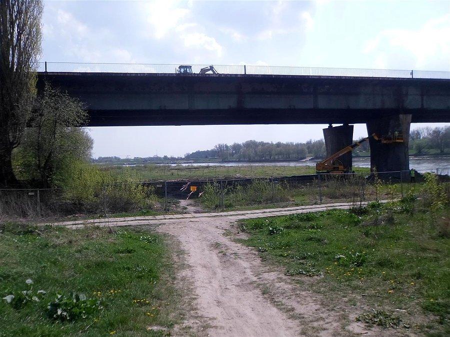 Ma być gotowy do końca roku. Jak II linia metra i bulwary wiślane