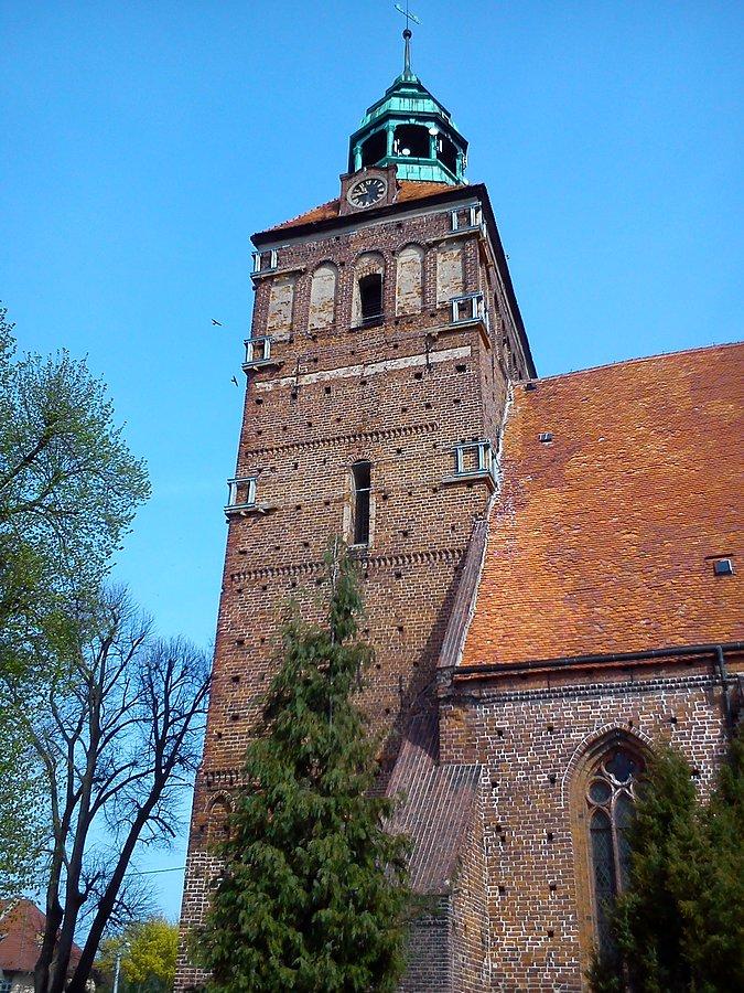 Kościół , katerdra , bazylika , kolegiata ... ? Ośno Lubuskie