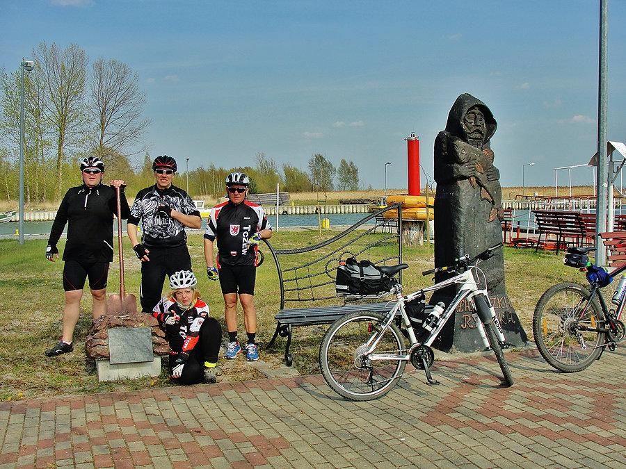 Jesteśmy w Kątach Rybackich. Port na zalewie Wiślanym