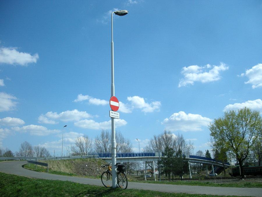 Rudniki - nad torami dla pieszych i rowerzystów