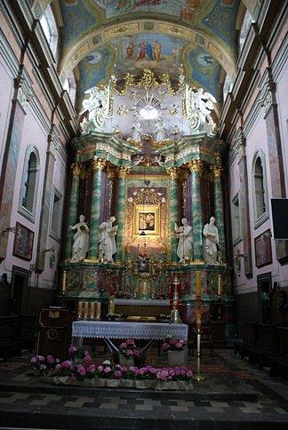 Wnętrze Sanktuariu zachwyca