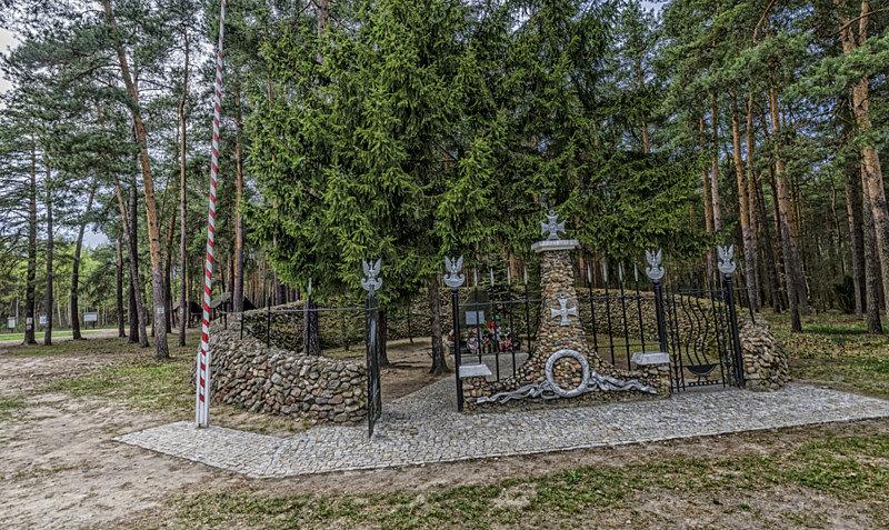 Szaniec Majora Henryka Dobrzańskiego - Hubala