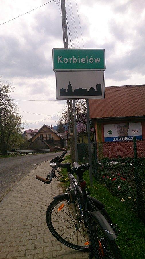 Wjeżdzam do Korbielowa