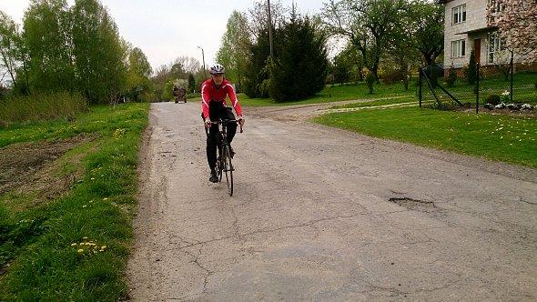Piotrek na rowerze