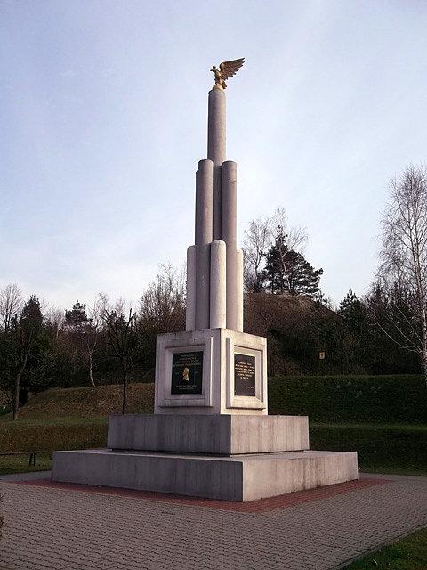 Pomnik w Krzeszowicach