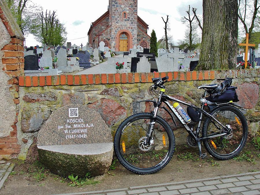 Bory Tucholskie - Kraina Trzech Wież. W deszczu i słońcu