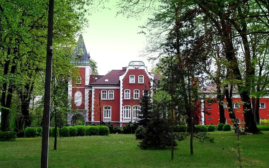 Dwór w Jedłowniku