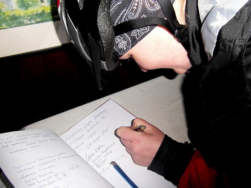 Wpis do pamiątkowej księgi - kościół w Lubiewie