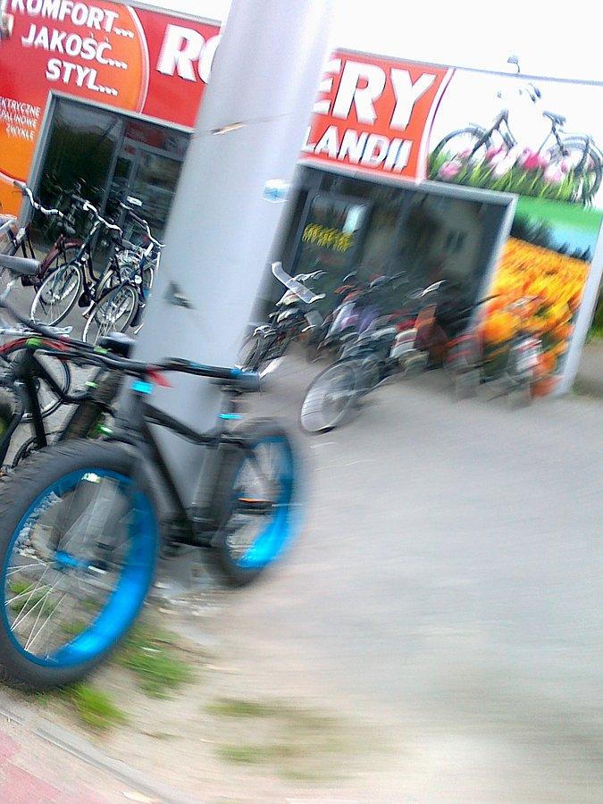 Jak bardzo się spieszyłam widac na zdjęciach. Tutaj miało być zdjęcie dówch rowerów na balonówkach :)