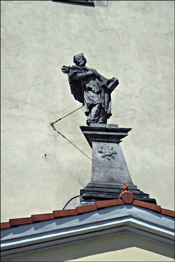Św. Jan Nepomucen w Gryfowie Śląskim- zbliżenie