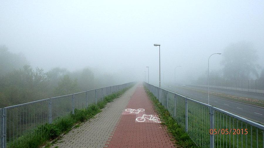 Poranne mgły (Wał Miedzeszyński. Warszawa)