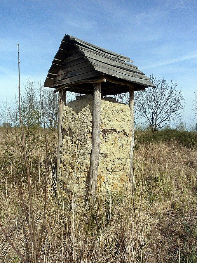 Tajemnicza budowla w okolicy nieistniejącej już wsi Bogomice