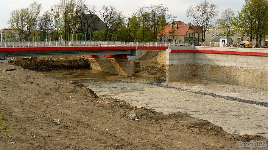 Nowy wiadukt nad DTŚ. Połączy ul. Robotniczą i Franciszkańską