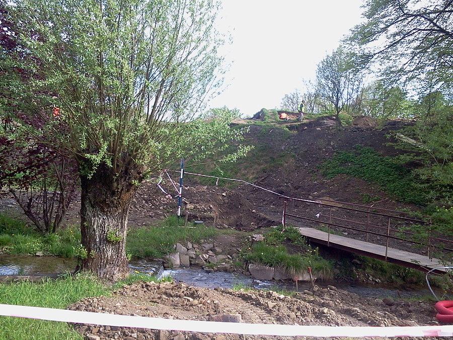 Gródek w Karpentnej od dołu