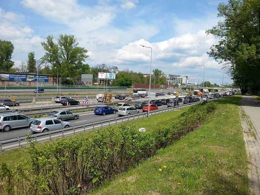 Widok miły sercu entuzjastki motoryzacji z BS