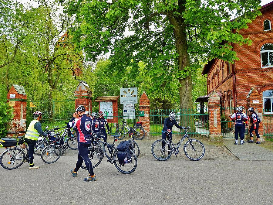 Biały Dwór - Podzamcze. Szlak Bursztynowy. Na trasie - Watkowice
