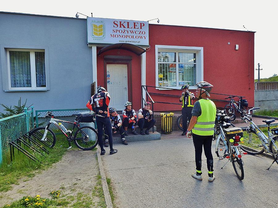 Biały Dwór - Podzamcze. Szlak Bursztynowy. Na trasie - Brachlewo