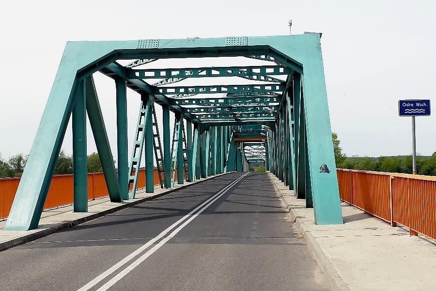 Most nad Wschodnią Odrą w Gryfinie