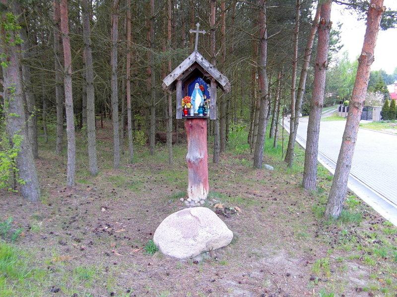 Kapliczka w Otominie