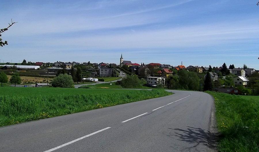 Pustá Polom. Wiało całą drogę, ale tu na górkach, to jest masakra