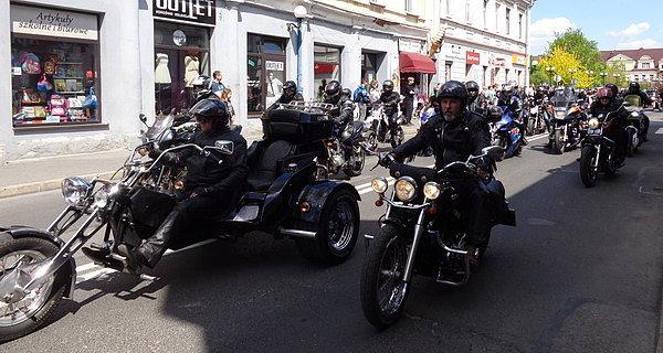 Na VIII Bialskopodlaskie Rozpoczęcie Sezonu Motocyklowego przybyło około 600 uczestników